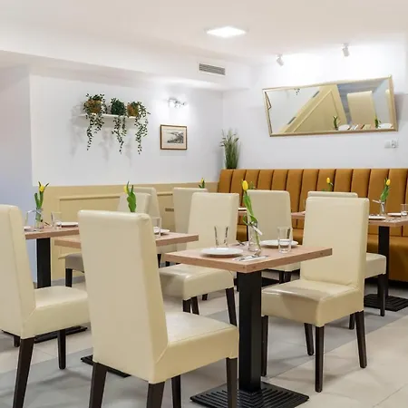 Panorama Park Aparthotel 3*