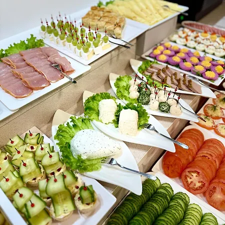 Panorama Park Aparthotel 3*