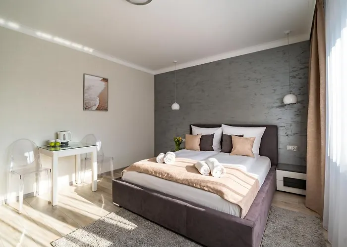 Panorama Park Aparthotel 3*